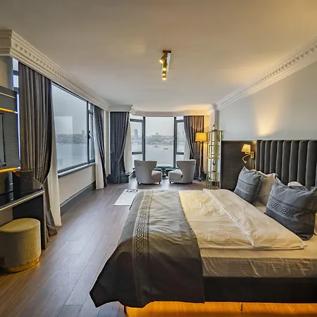 A11 Bosphorus * 伊斯坦布尔